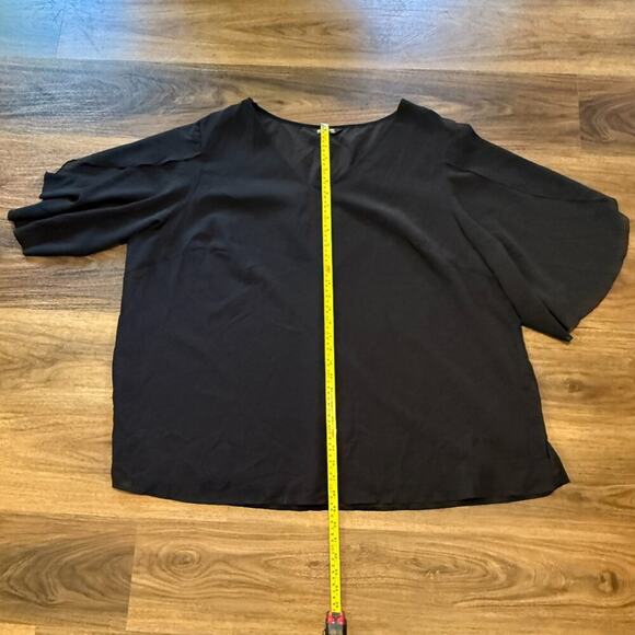 BloomChic Black Blouse Women’s Plus Size 26 Short Sleeve Flowy Top NWOT - Picture 4 of 7